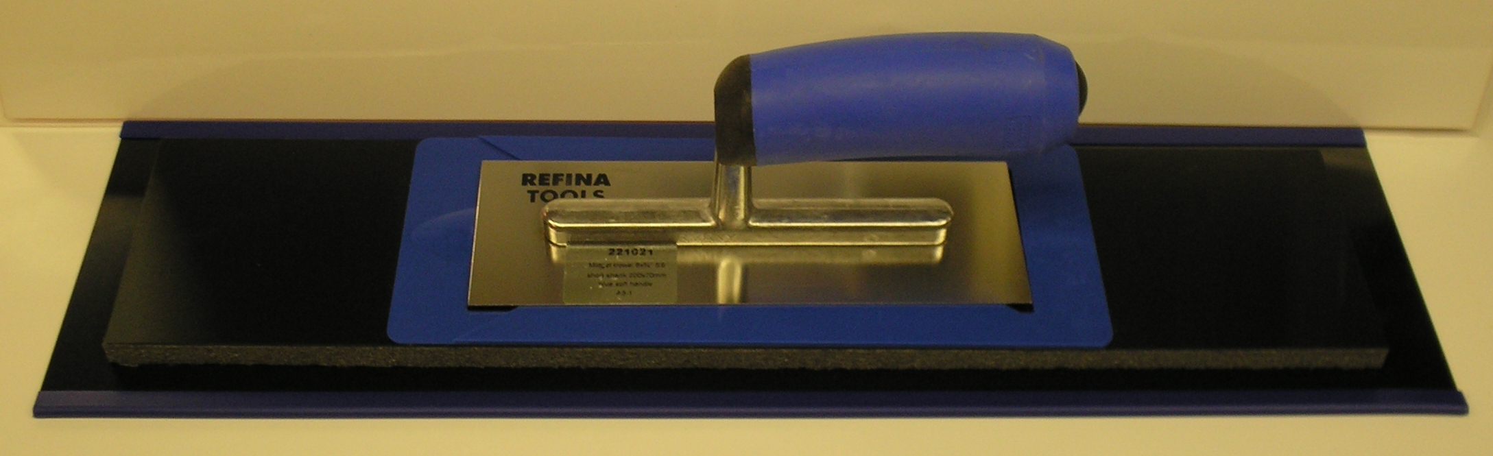 Refina Plaziflex Skimming Trowel Handle Plastic Trowel Blade